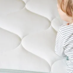 Matelas Mousse Recyclée Thermorégulateur Blanc - Vertbaudet 9 Matelas Mousse Recyclée Thermorégulateur Blanc - Vertbaudet -Vertbaudet shop matelas mousse recyclee thermoregulateur 4